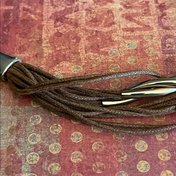 Striking St. Thomas Multistrand choker with moving gold tone crescent tube beads - Picture 4 of 7